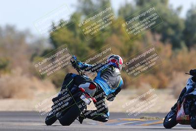 media/Dec-18-2022-SoCal Trackdays (Sun) [[8099a50955]]/Turn 7 Backside (1125am)/